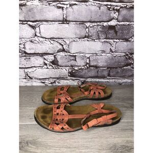 Naot Coral Pink Leather Stud Ankle Strap Casual Sandals Women’s Sz 38EU/7.5M US